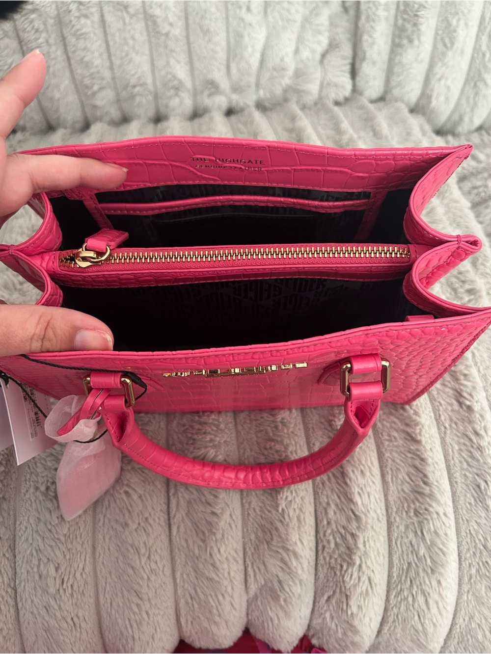 Kurt Geiger NWT Highgate Hot Pink Croc-Embossed Tote or Crossbody - Picture 4 of 5